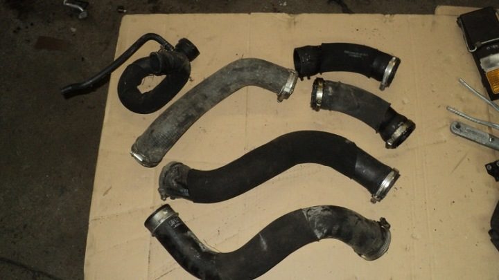 AUDI A6 C6 4F0 ПАТРУБОК ИНТЕРКУЛЕРА 4F0 145 737D, фото 1