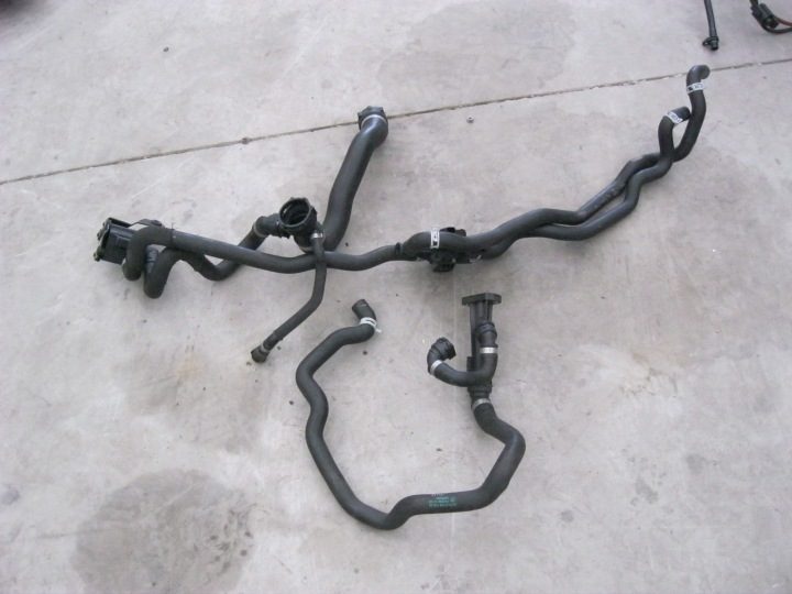 BMW F01 3.0 TDI шланг воды 6453911916905, фото 1