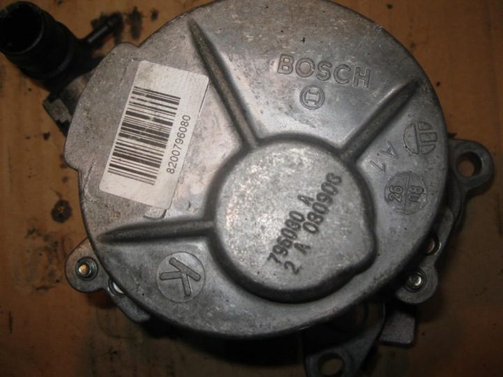 Вакуумный Насос Nissan Qashqai Рестайлинг 2,0 DCI 8200796080, фото 1