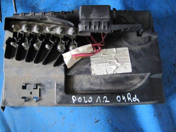 Блок аккумулятора VW Polo 9N 2004 год 1.2 Benz, фото 1