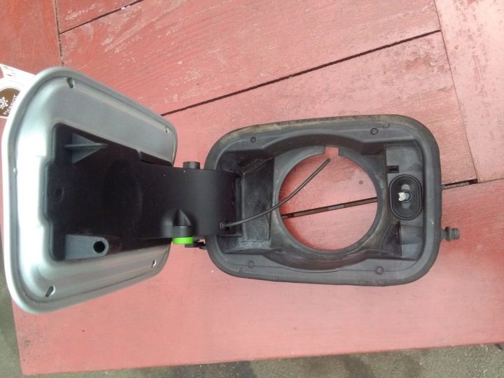 ЛЮЧОК ГОРЛОВИНЫ БЕНЗОБАКА BMW 5 E61, фото 3
