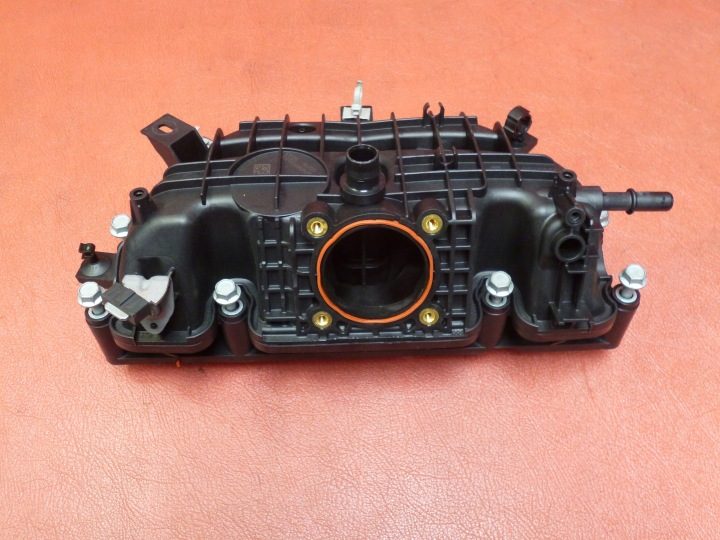Впускной коллектор Opel Astra GTC 1.6 т 2015 г. 55569381, фото 3