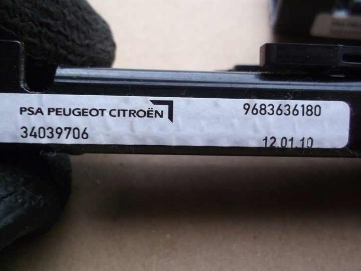 Ползунок ремня безопасности Peugeot OE 9683636180, фото 3