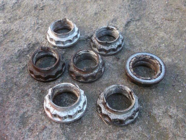 BMW E39 полуось гайка болт на ośkę, фото 1