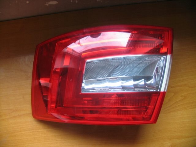 ФОНАРЬ SKODA OCTAVIA III ПРАВЫЙ, фото 1