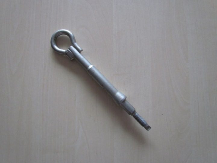 Проушина крюк буксировочный Citroen C4 C5 Peugeot 207 301, фото 1