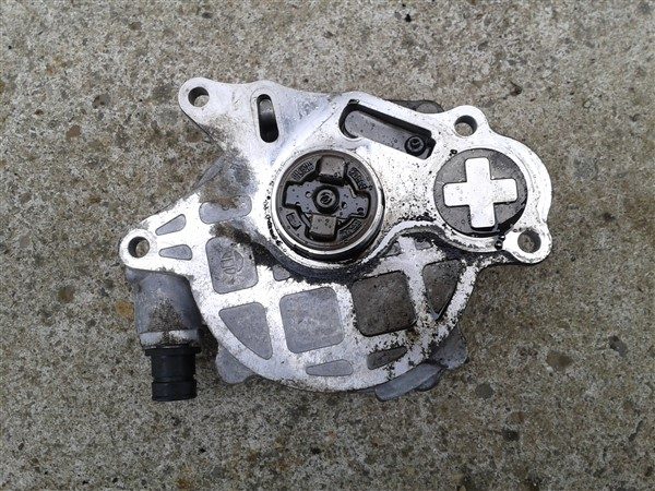 Насос вакуумный Seat Ibiza IV 4 1.6 TDI 03L145100, фото 3