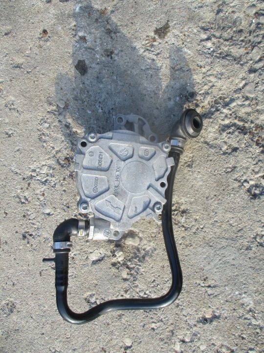 Насос Vaccum Audi VW A4 B8 A5 A5 2.0TDI 03L145100F, фото 1