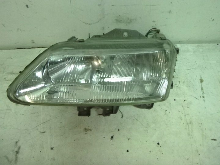 Фара передняя Renault Laguna 1998 г., фото 1
