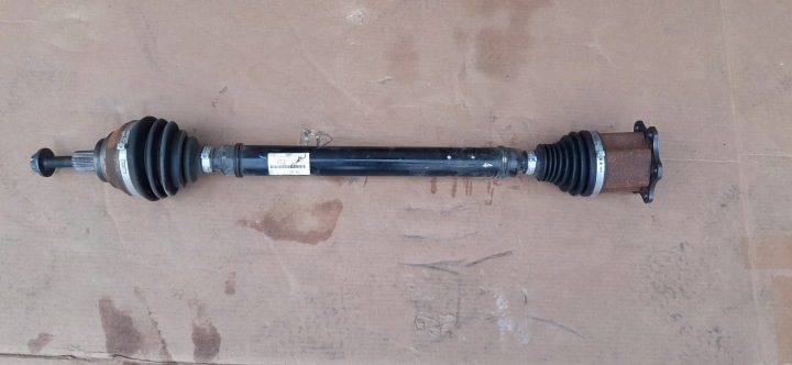 ПОЛУОСЬ ЛЕВАЯ 5Q0407271L VW GOLF VII 2,0TDI 2019 г., фото 1