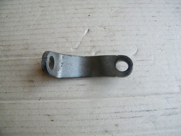КРОНШТЕЙН VW AUDI SKODA 03N253040M, фото 1