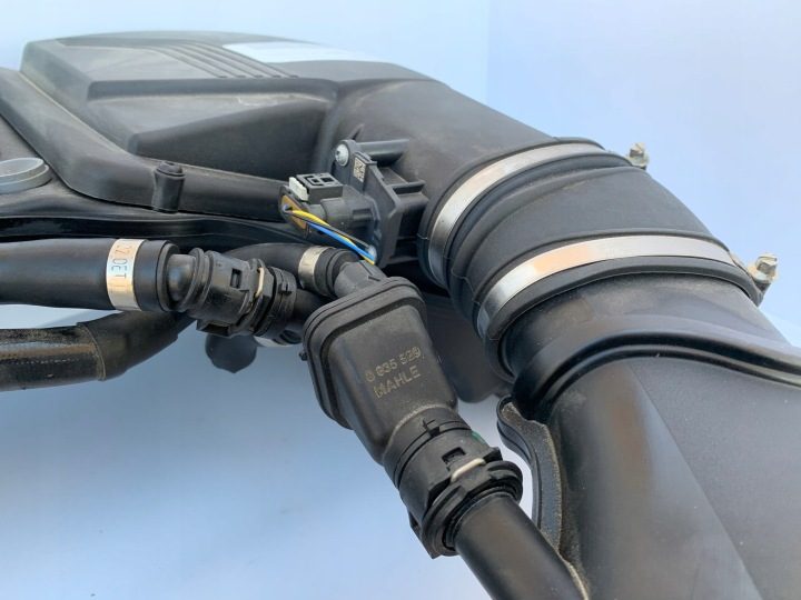 ВОЗДУШНЫЙ ФИЛЬТР PRZEPŁYWKA BMW 5 7 G30 G11 G12 5.0, фото 2