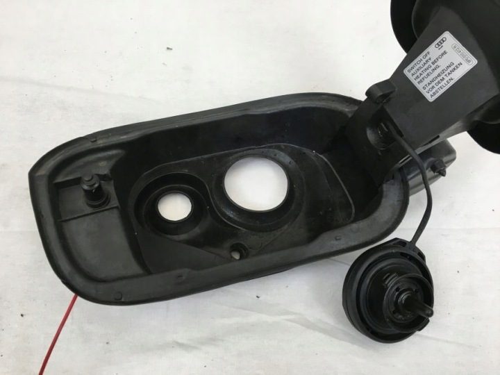 Audi OE 4N0809857E лючок горловины бензобака, фото 4