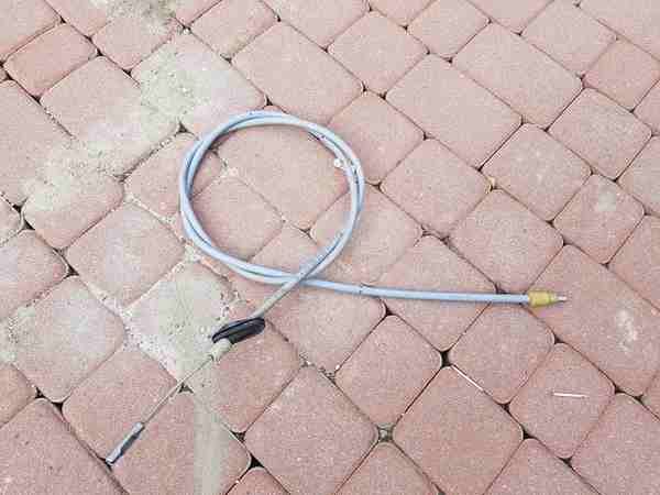 Трос ручного тормоза Mercedes W212 A2124200785, фото 1