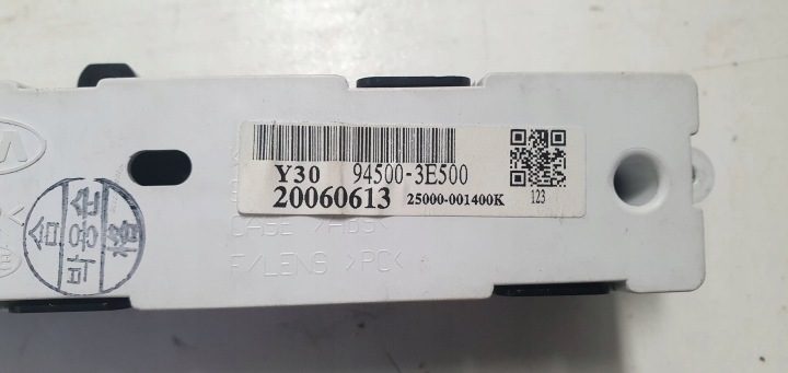 Панель переключателей KIA SORENTO I (JC) 945003E500 2.5L дизель 120 кВт 2008, фото 2