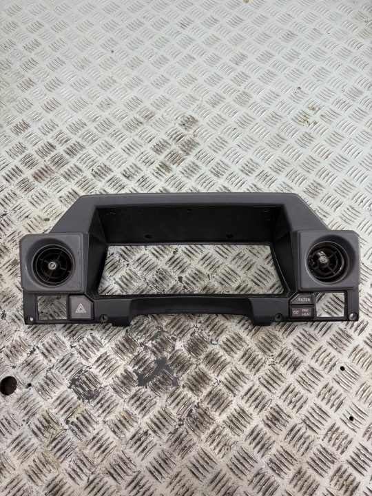 TOYOTA LAND CRUISER LJ70 РЕШЕТКИ СРЕДНИЕ ОБДУВА 55404-90K00, фото 1