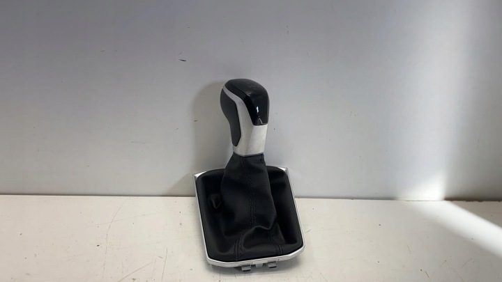 Volkswagen Tiguan Allspace Тяга / Ручка переключения передач 5NN713203F, фото 1