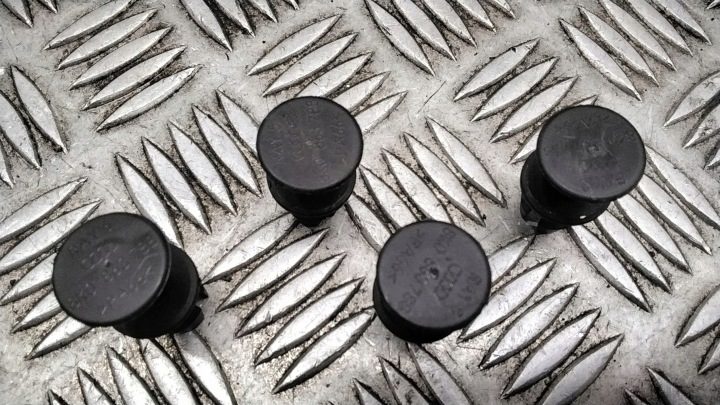 Заклепка расширительная 8K0863788 VW OE, фото 4