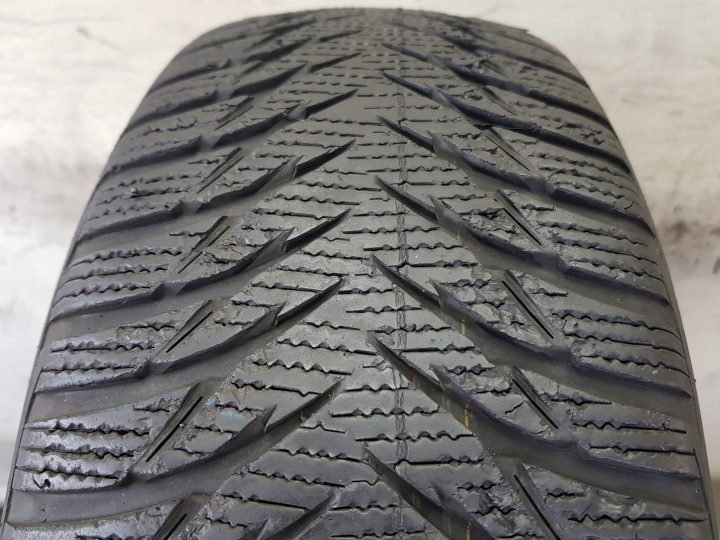 Шина зимняя Goodyear Ultra Grip 8 Performance 205/55R16 91 H сцепление на снегу (3PMSF), защита диска, фото 1