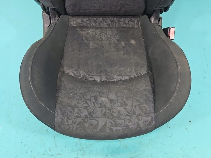 Сиденье левое переднее водителя Peugeot 206 EU 3D 3D, фото 2