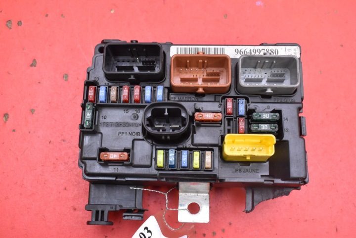 БЛОК ПРЕДОХРАНИТЕЛЕЙ BSM 9664997880 CITROEN C3 I 1.4 8V 73 Л.С. РЕСТАЙЛИНГ 05-09, фото 1