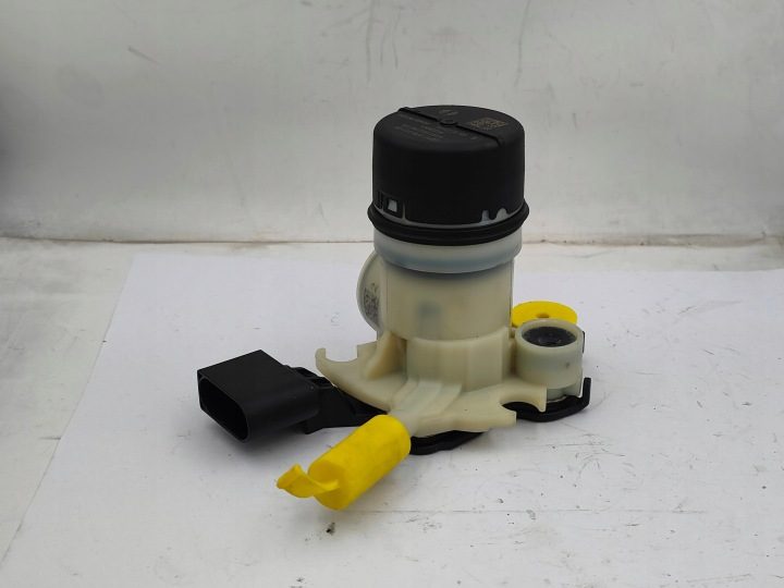 Насос AdBlue Bosch VW Audi Seat Skoda F01C250148 ОРИГИНАЛЬНЫЙ, фото 1