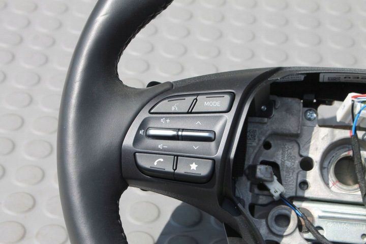 РУЛЬ КОЖАНЫЙ С ПОДОГРЕВОМ МУЛЬТИФУНКЦИОНАЛЬНЫЙ ЛЕПЕСТКА HYUNDAI KONA I РЕСТАЙЛИНГ 20-23, фото 4