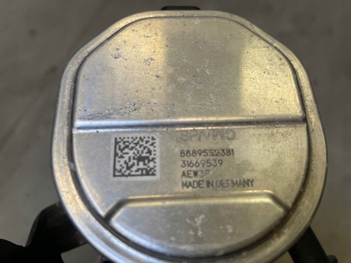 ДОПОЛНИТЕЛЬНЫЙ НАСОС ЦИРКУЛЯЦИИ ОХЛАЖДАЮЩЕЙ ЖИДКОСТИ VOLVO XC40 V60 8889552381 / 31669539, фото 3