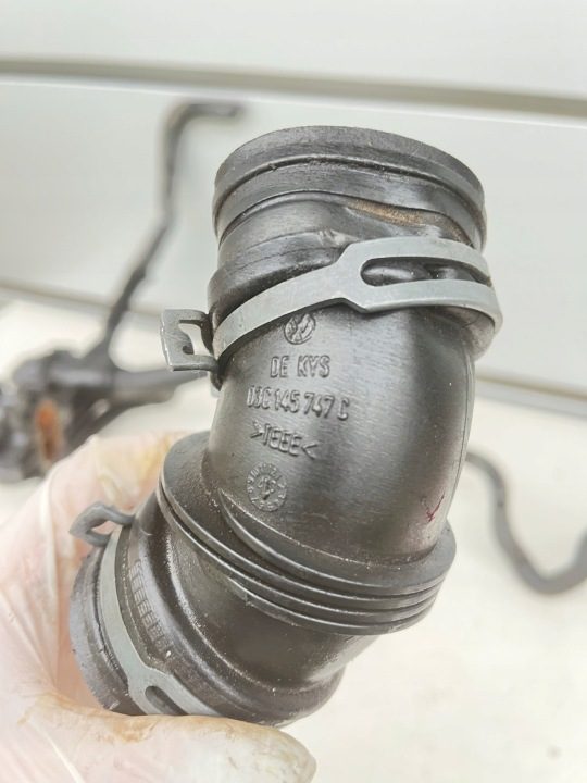 Volkswagen OE 03C145747C трубка воздуха, фото 3
