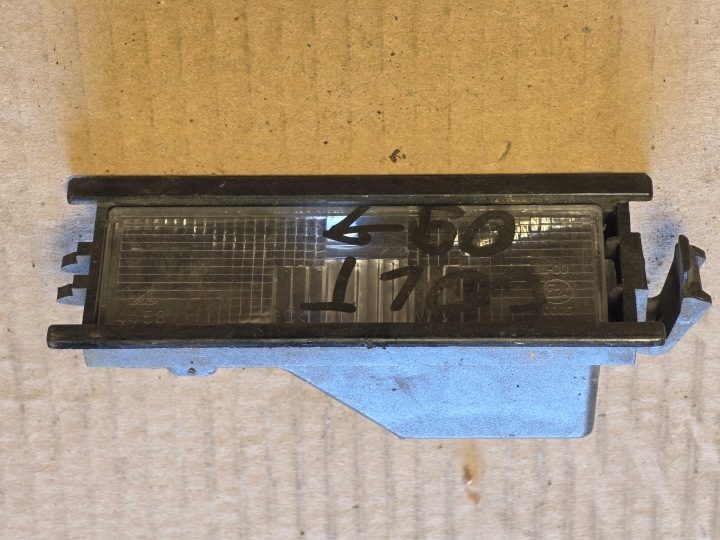MITSUBISHI COLT Cz ПЛАФОН ОСВЕЩЕНИЯ НОМЕРНОГО ЗНАКА, фото 1