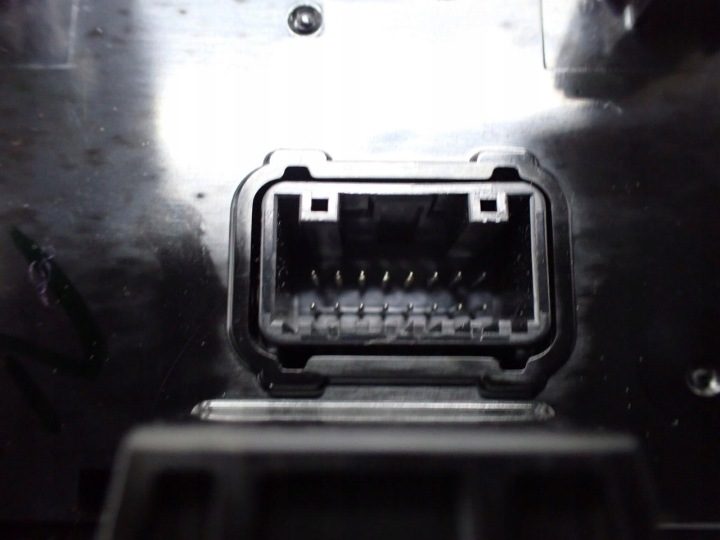 Блок управления климатом Kia Ceed III 97250-J7301 2018-, фото 9