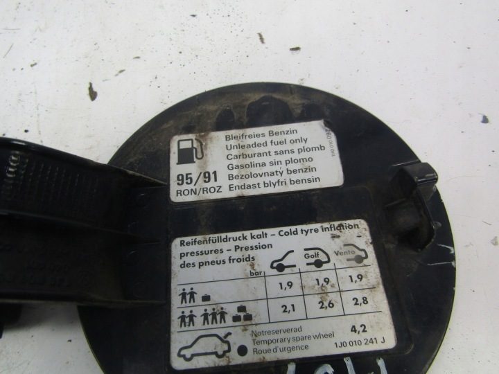 VW Volkswagen Golf 4 MK4 лючок горловины бензобака 1J1 5D, фото 3