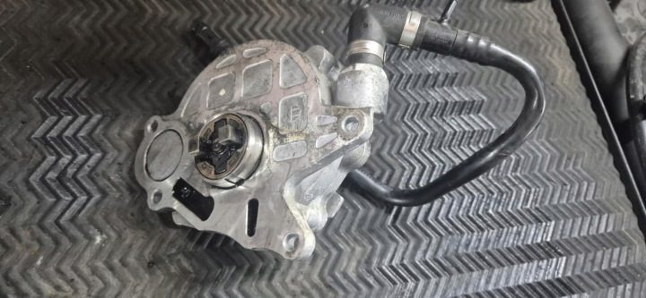 НАСОС ВАКУУМНЫЙ 2.0 TDI AUDI A4 B8 A5 8T Q5 03L145100F, фото 1