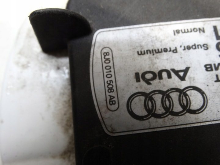 Лючок горловины бензобака Audi A3 8P 03-13R. 8J0010508AB, фото 8