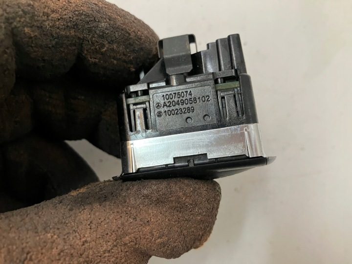 Кнопка стеклоподъемника Mercedes A класс W176 A2049058102, фото 2