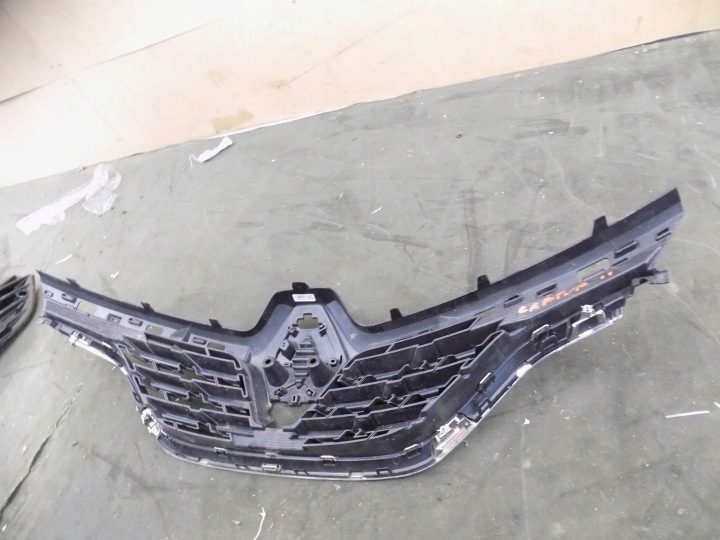 Решетка радиатора Renault Captur II 19- 623105565R хром целый, фото 8