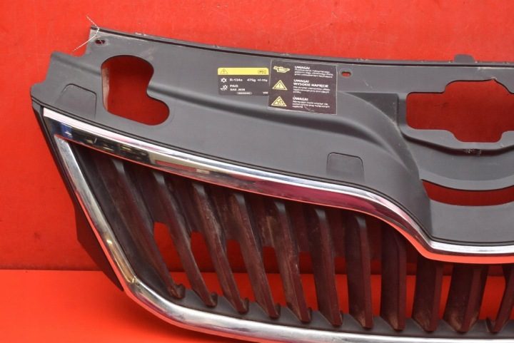 РЕШЕТКА РАДИАТОРА ЧЕРНАЯ ХРОМ 5JA853668 SKODA RAPID 1 I 12-17, фото 2