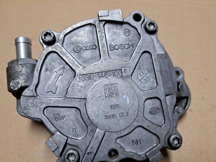 НАСОС ВАКУУМНЫЙ VW AUDI SKODA SEAT 2.0 TDI 03L145100F, фото 3