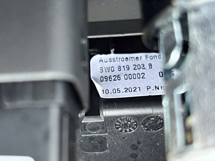 Защита tunela среднего Audi A4 B9 Рестайлинг 8W0864376/ 8W0819203B /5Q0035726L, фото 4