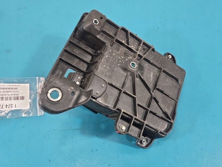 Кожух аккумулятора основание Toyota Corolla E21 19- 1,5 12V 74404-02A10, фото 1