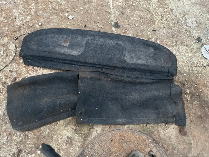 ПОЛКА БАГАЖНИКА ЗАДНЯЯ TOYOTA YARIS I 5D ХЭТЧБЕК NR136, фото 4