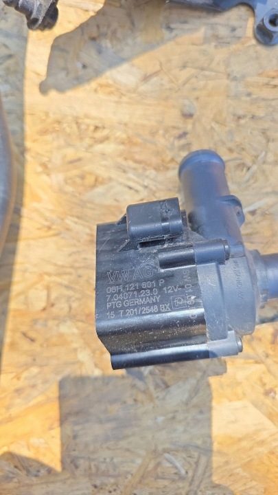 Помпа Насос VW Skoda Audi 06H121601P, фото 10