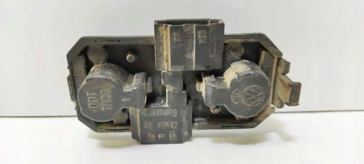Контакты заднего фонаря VW PASSAT B3/B4 (3A2, 35I) 3A5945259 1.9L дизель 66 кВт, фото 3