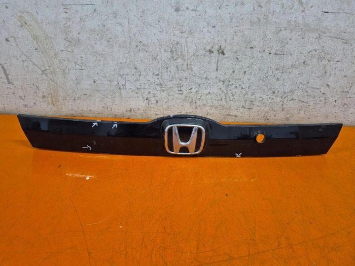 HONDA JAZZ III 08-15 НАКЛАДКА ЗАДНЯЯ КРЫШКИ БАГАЖНИКА, фото 1