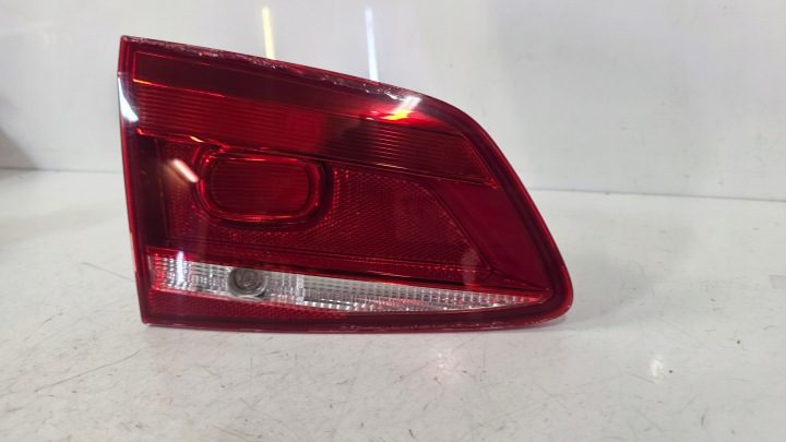 ФОНАРЬ ЗАДНИЙ ЛЕВЫЙ КРЫШКУ БАГАЖНИКА VW PASSAT B7 УНИВЕРСАЛ, фото 2