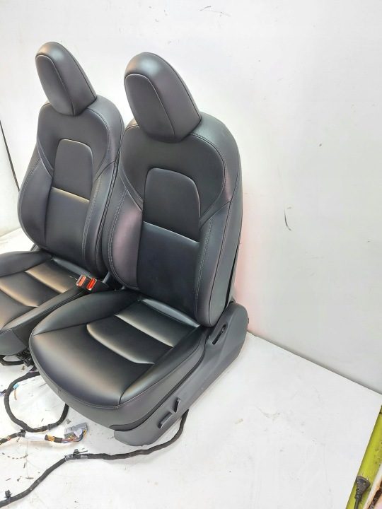 TESLA MODEL Y 2022 г. ДИВАНЫ СИДЕНЬЯ ПЕРЕДНИЕ ЗАДНИЕ КОМПЛ., фото 3