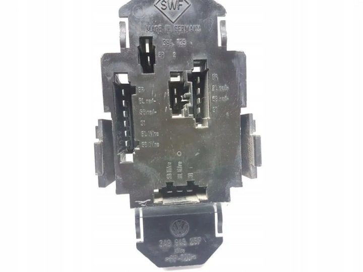 Контакты заднего фонаря VW PASSAT B3/B4 (3A2, 35I) 3A9945257 1.9L дизель 55 кВт, фото 3