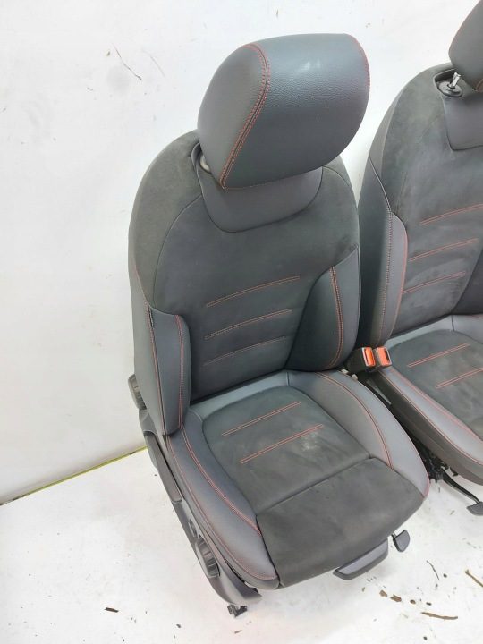 Mercedes GLA 200 II H247 W247 2023 г. ДИВАНЫ СИДЕНЬЯ ПЕРЕДНИЕ ЗАДНИЕ КОМПЛ. AMG С ПОДОГРЕВОМ, фото 2