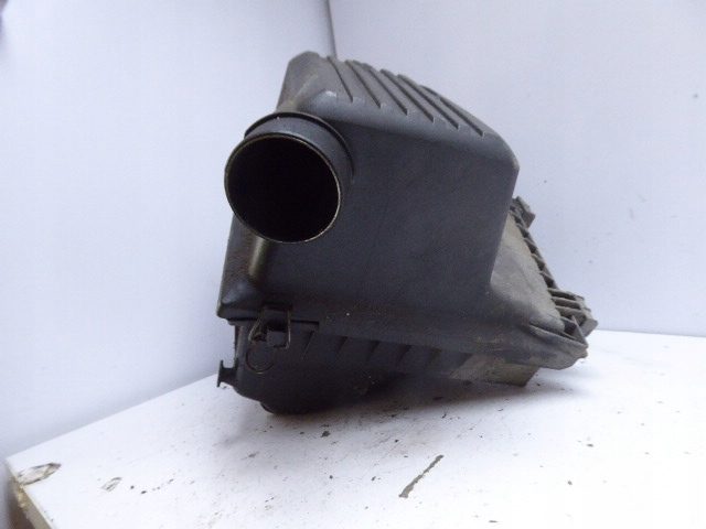 GOLF III 92-97 КОРПУС ВОЗДУШНОГО ФИЛЬТРА 1.9 TD AAZ, фото 3
