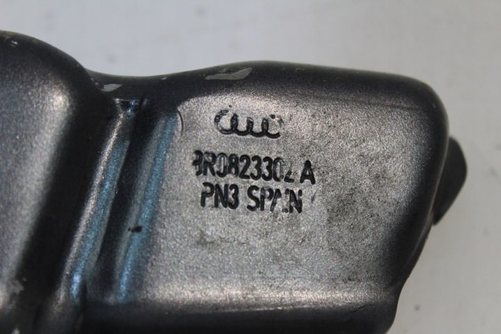 ПЕТЛЯ КАПОТА ПРАВАЯ AUDI Q5 8R 8R0823302A OEM, фото 2